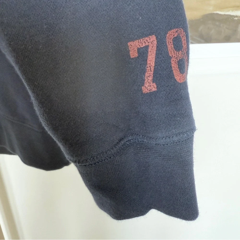 Banana Republic Men's Blue Crewneck Sweatshirt M Graphic Print Logo Casual